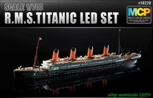 ACADEMY 14220 - 1:700 R.M.S. Titanic w/ LED Set