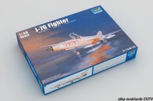 TRUMPETER 02861 - 1:48 J-7G Fighter