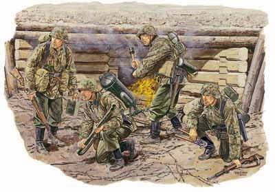 Go to product DRAGON 6146 - 1:35 SS-Sturmpionier (Eastern Front 1942)