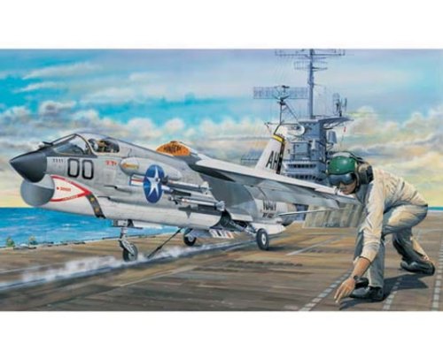 Go to product TRUMPETER 02272 - 1:32 F-8E Crusader