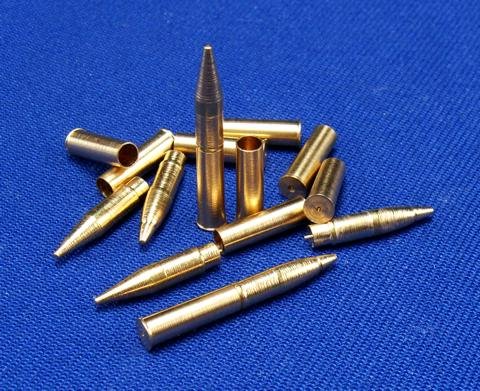 Go to product RB MODEL 35P05 - 1:35 Ammunition 105mm M2 Howitzer