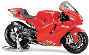 TAMIYA 14101 - 1:12 Ducati Desmosedici