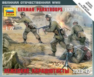 ZVEZDA 6136 - 1:72 German Paratroops