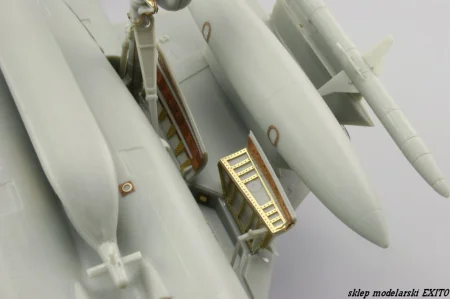 48681_white_02.JPG