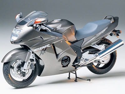 Go to product TAMIYA 14070 - 1:12 Honda CBR 1100XX Super Blackbird