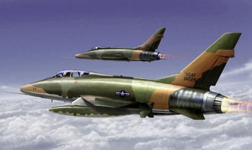 Go to product TRUMPETER 01650 - 1:72 F-100F Super Sabre