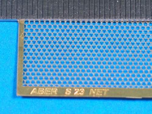 Go to product ABER S23  - Net with hexagonal mesh 1,1 x 1,0 mm - 75 x 42mm