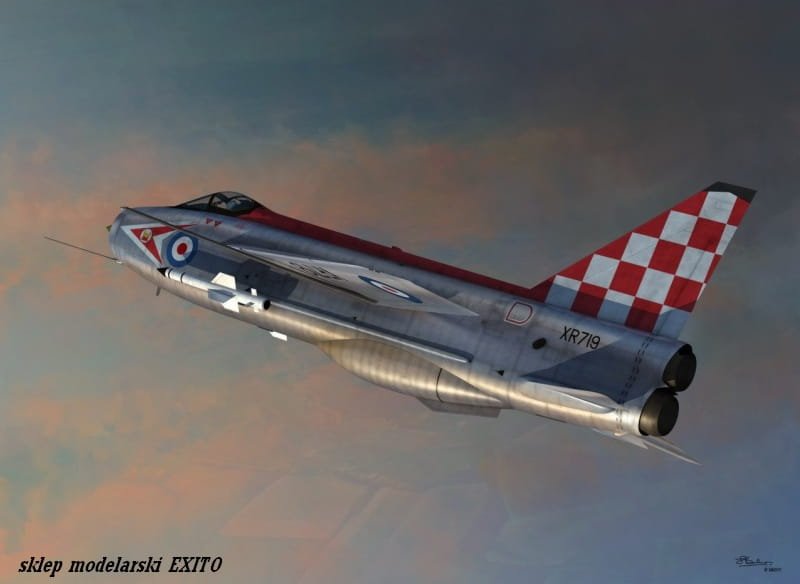 sw72082-lightning-f3.jpg