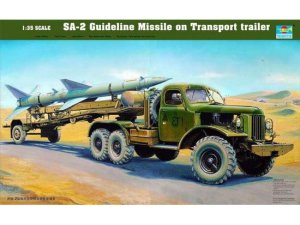 TRUMPETER 00204 - 1:35 SA-2 Guideline Missile on Transport trailer