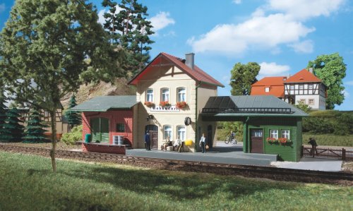 Go to product AUHAGEN 11331 H0 - Dworzec Hohendorf