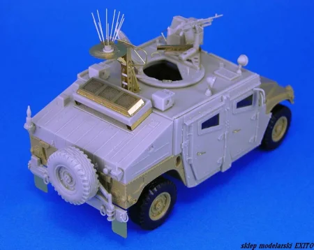 LF1159_2.jpg