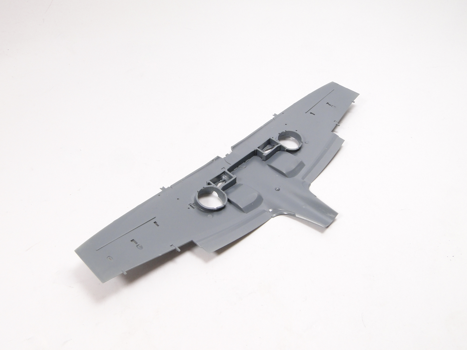 poradnik jak skleić model spitfire krok 28