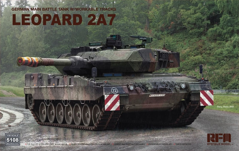 leopard tank unassembled plastic scale model