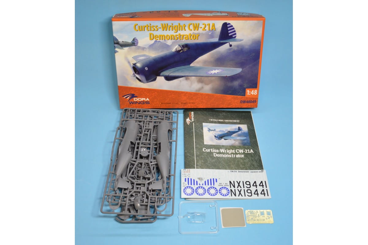 Dora-Wings-DW48049-Curtiss-Wright CW-21A (2).JPG