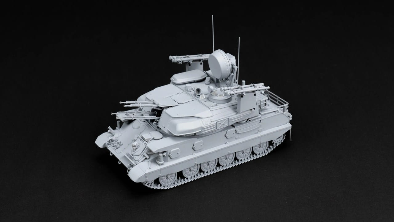 Zvezda 1:35 Scale Soviet ZSU-23-4M Shilka Anti-Aircraft Gun Model