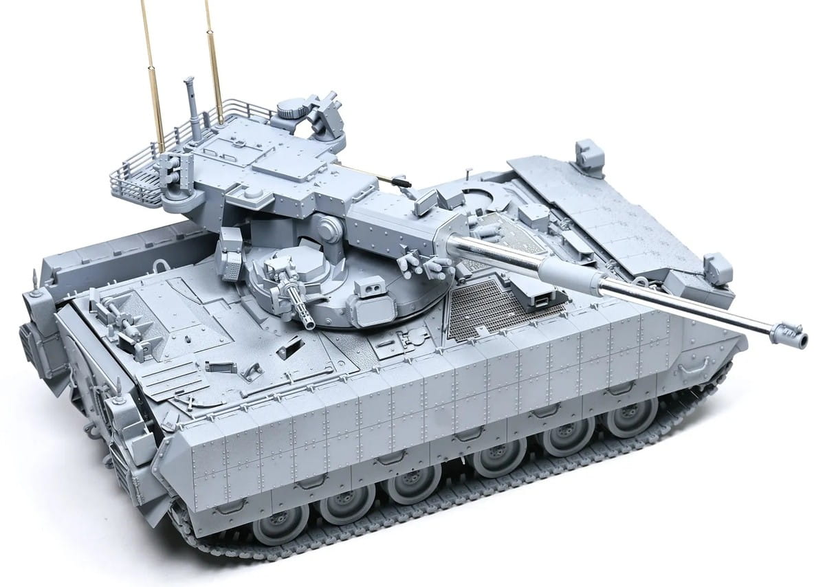 Magic-Factory-2013-M2128 Bradley-105mm-mgs (5).jpg