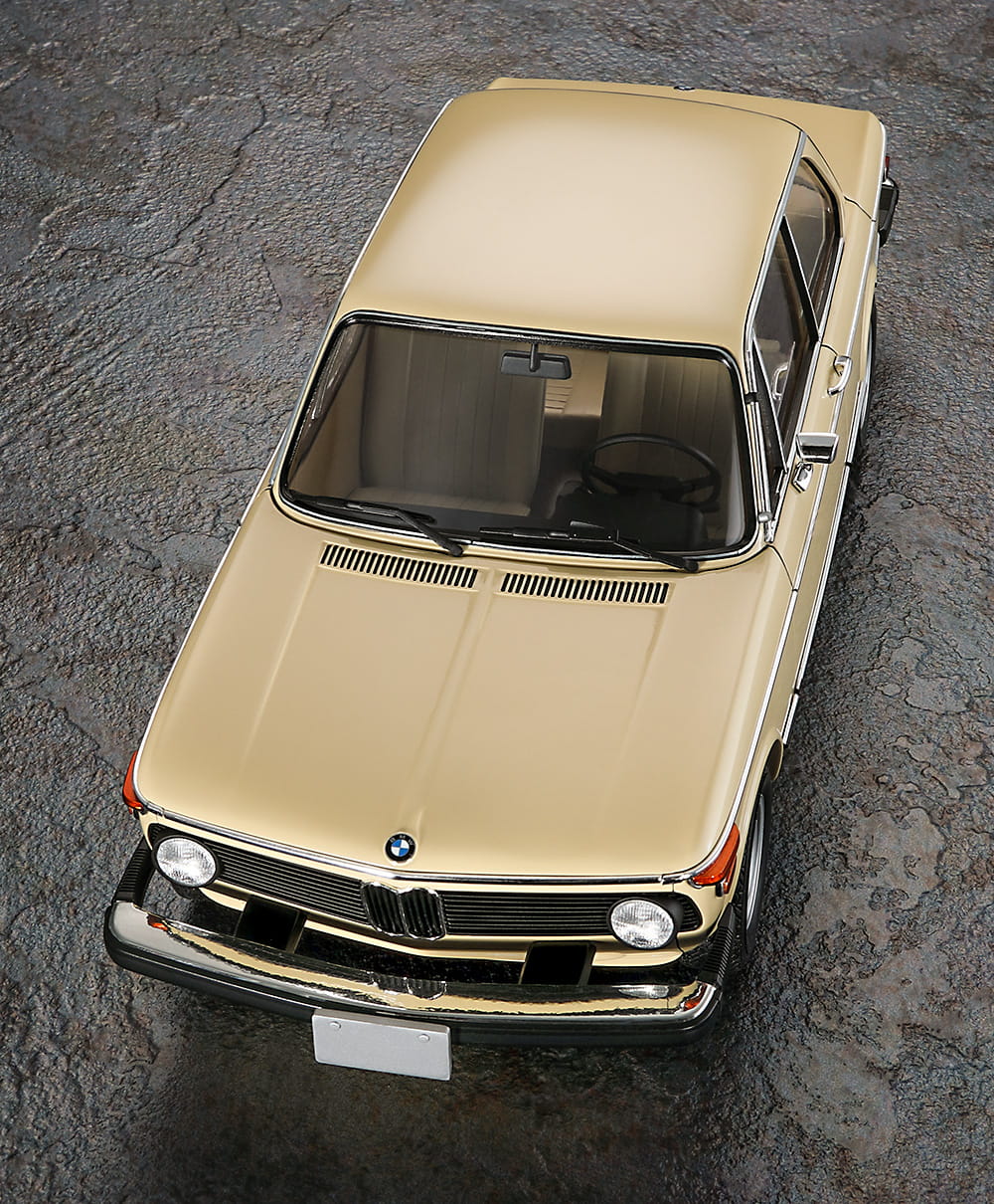 Hasegawa-20756-BMW-2002 (2).jpg