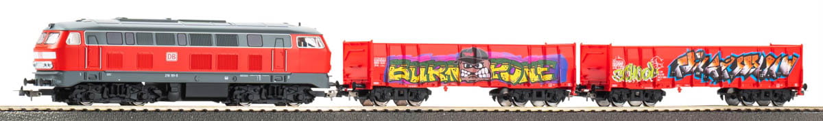 piko-57032-zestaw-startowy-kolejki-towarowej-br218-db.jpg