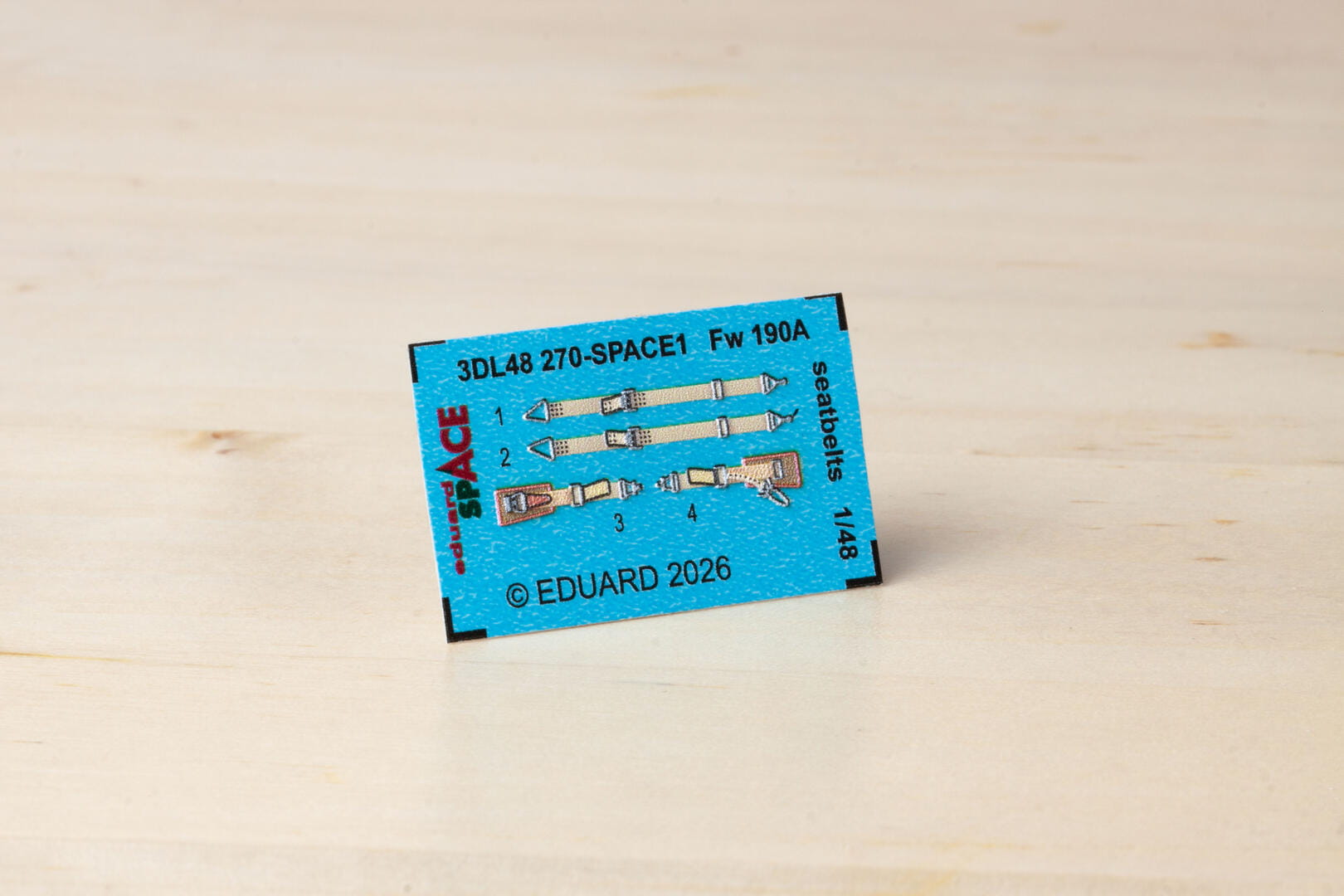 3dl48270_01.jpg
