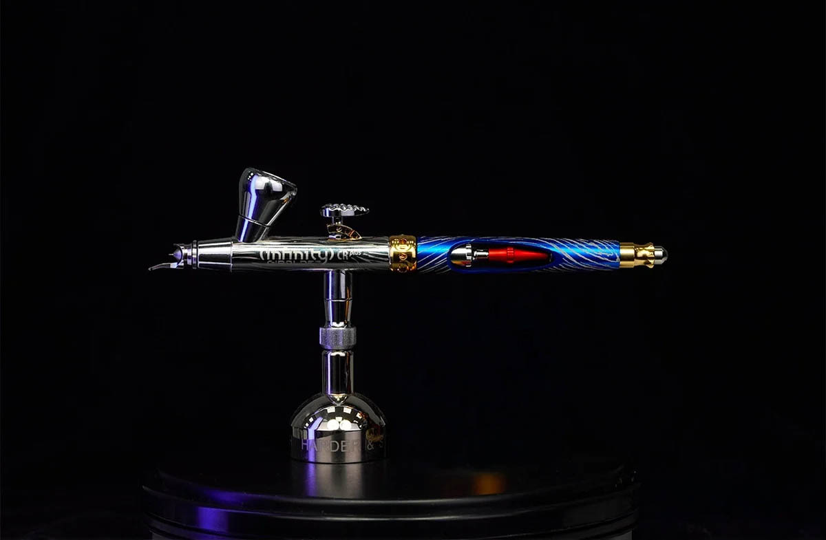 harder-steenbeck-122251-Aerograf-Giraldez-II-Infinity-CRplus-2024-Solo-1.jpg